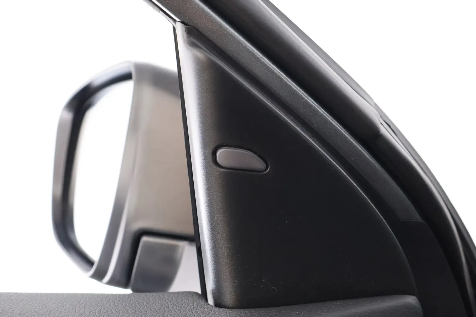 Car Image - 1OksG8heH5z9fONwzmspSi