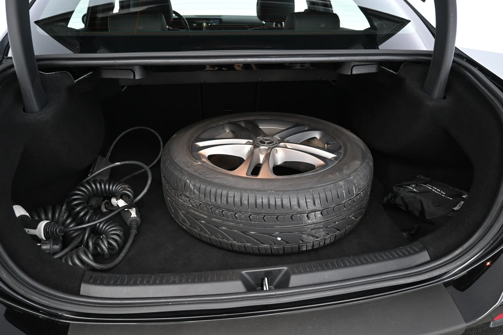 Car Image - 6ZmE6VP5Rq8ndc1cGEDuAx