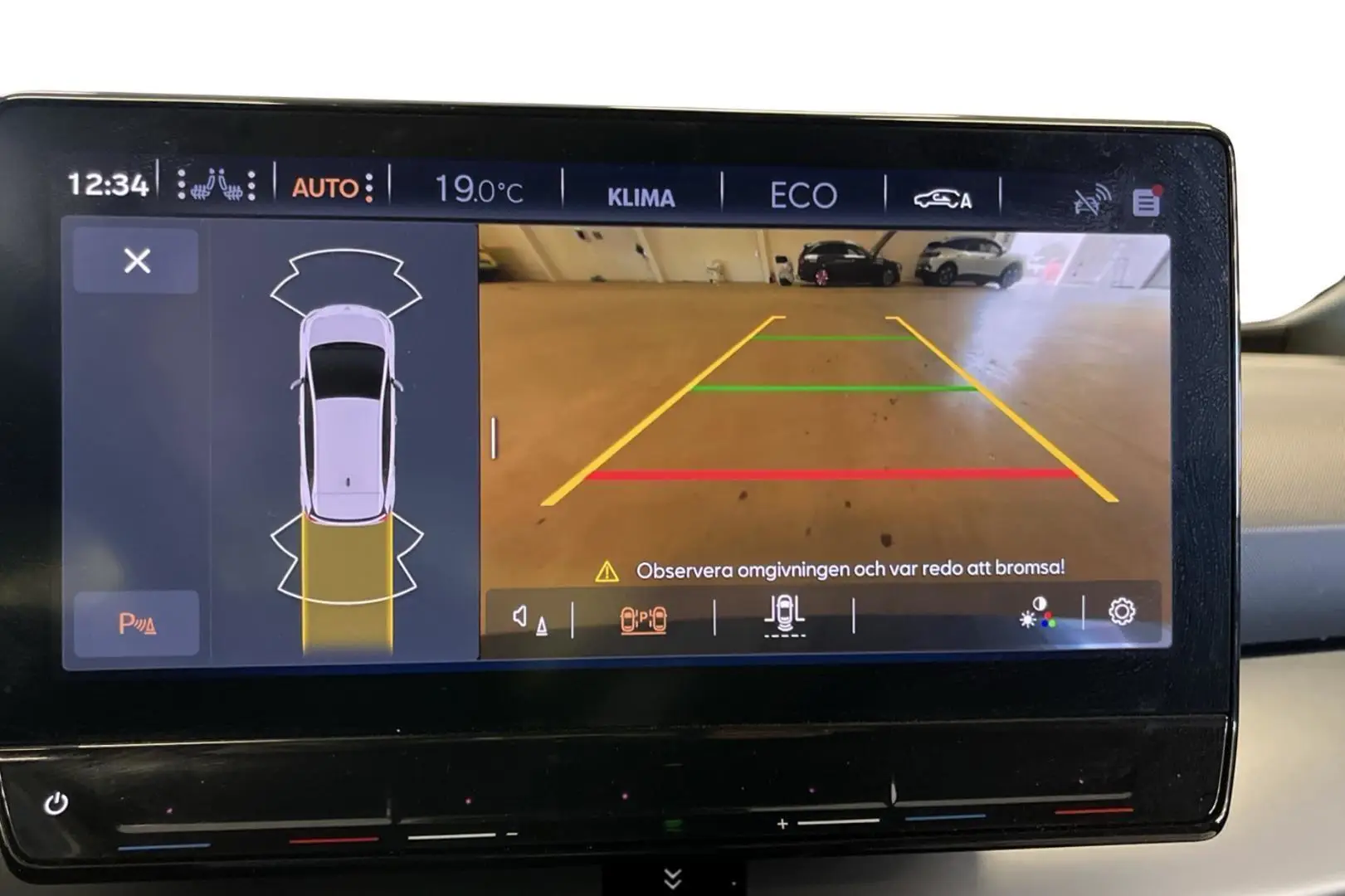 Car Image - aehOSH3ITWexAVqGsDoVA