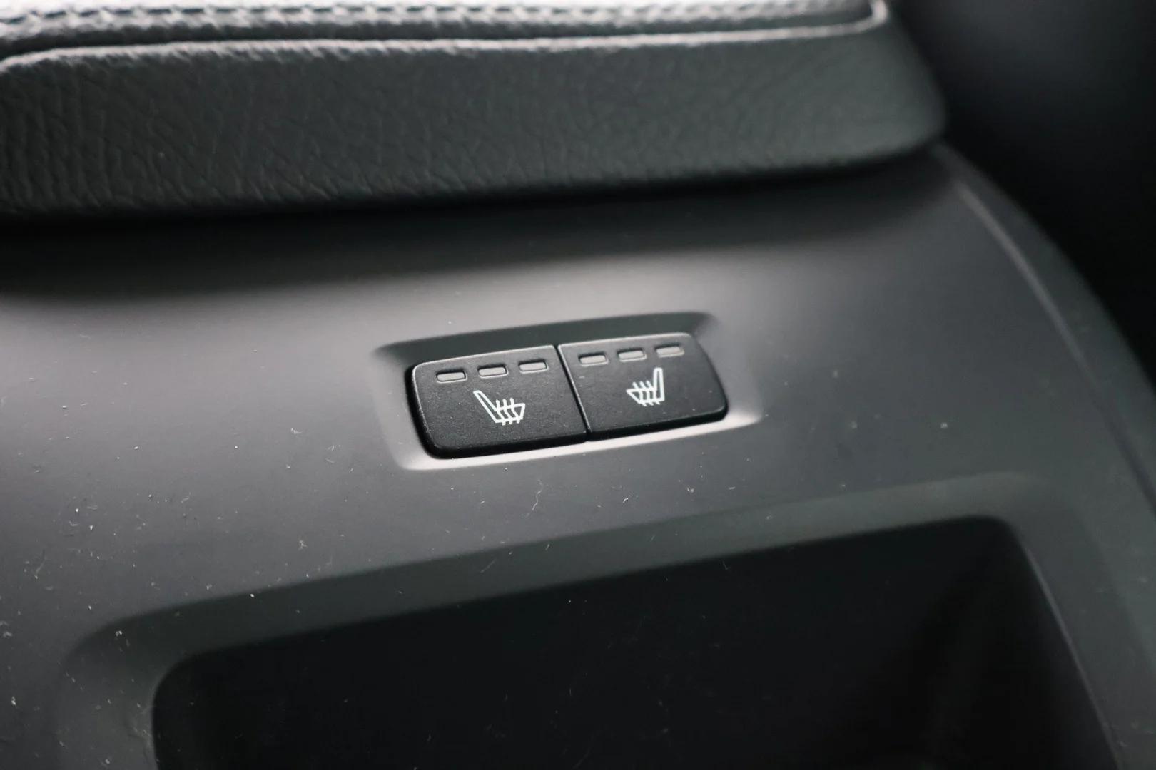 Car Image - 2SdPEQC1UwNLt0xIjPxigJ
