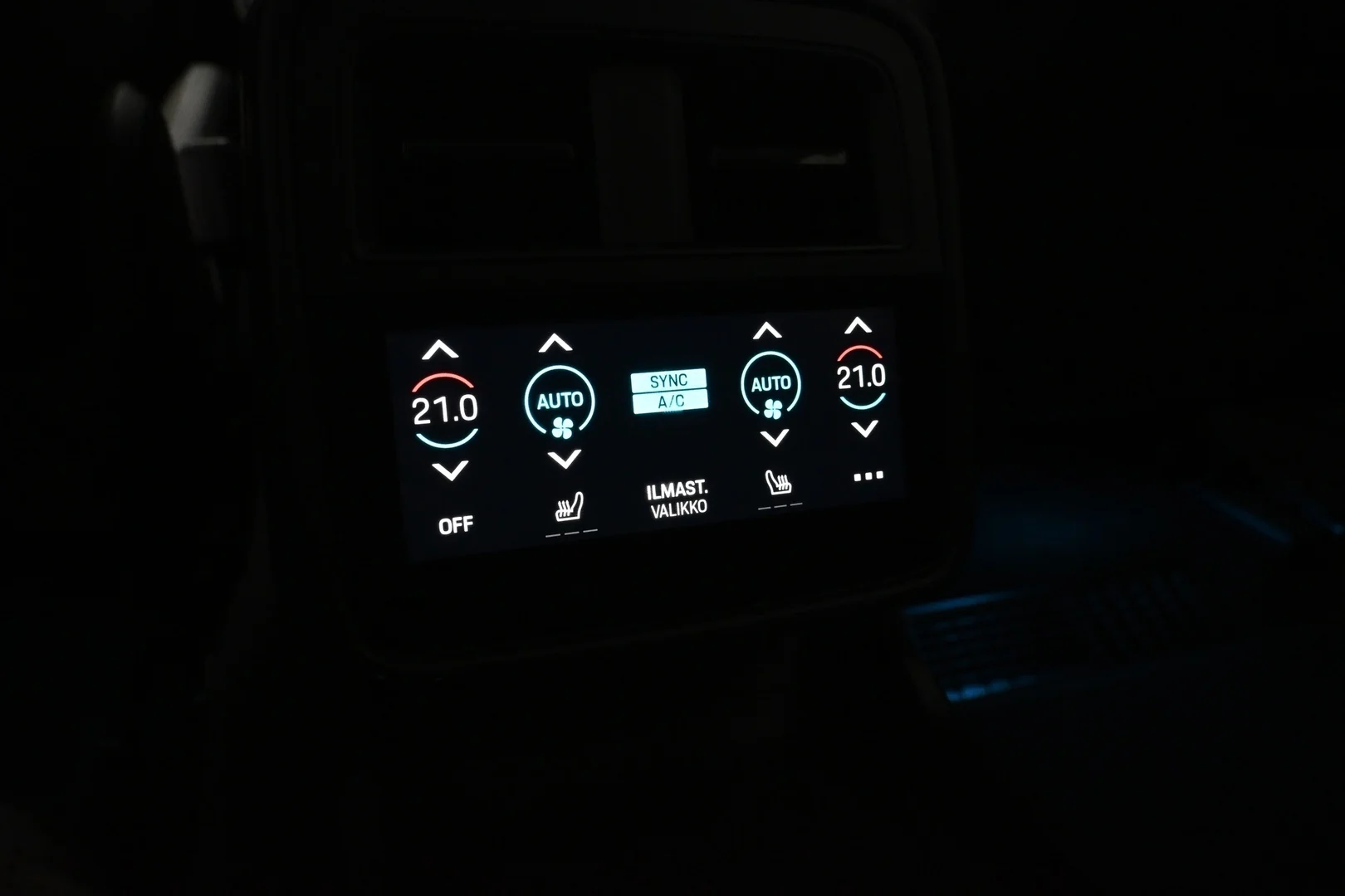 Car Image - 4W69zsXRGKb0MIkKd8bYUN