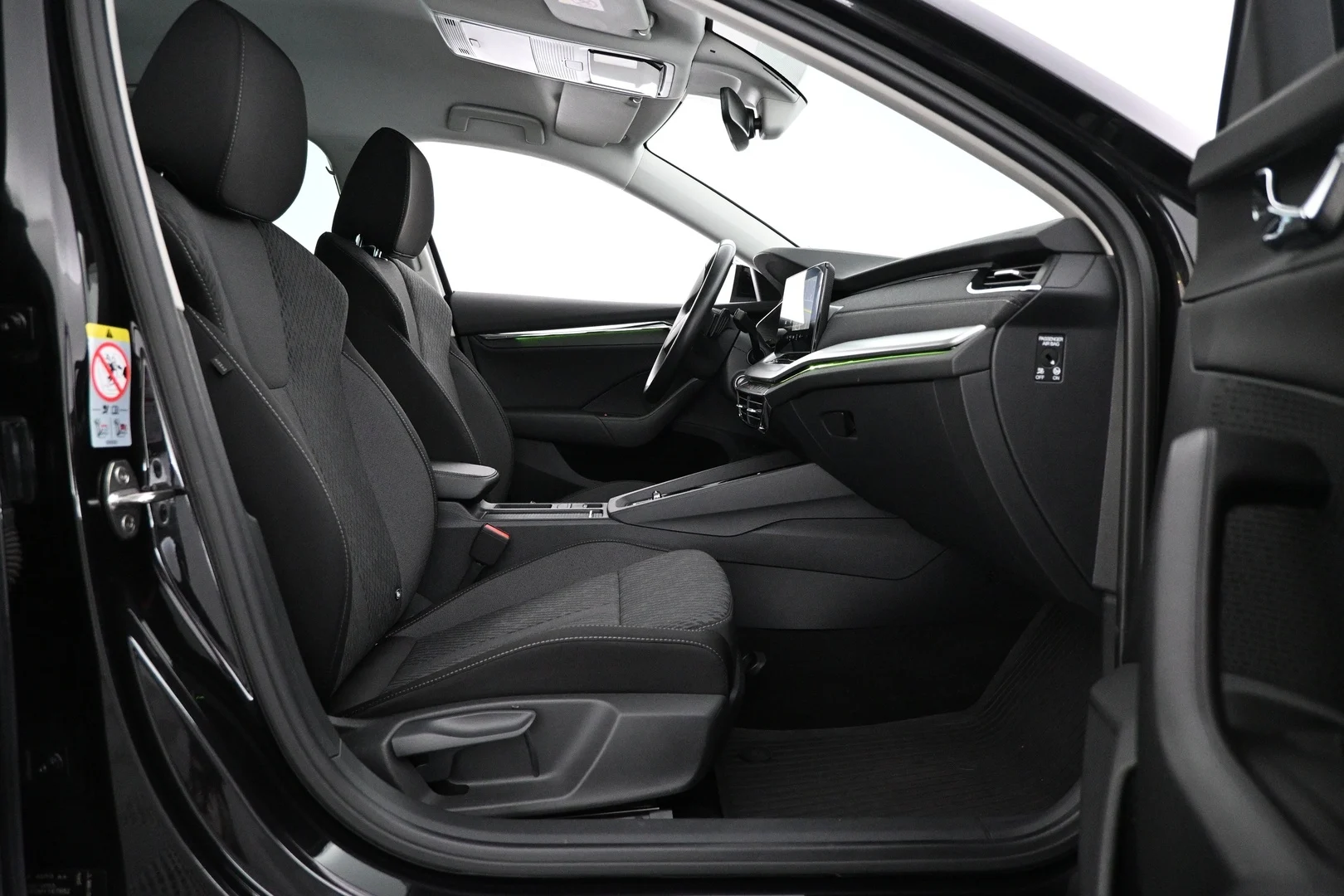 Car Image - 5whEvDPqajI7yJEuqdG7oI