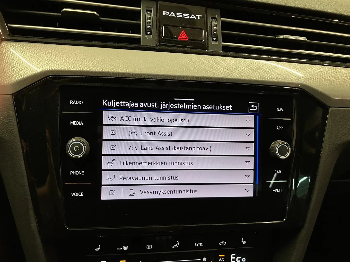Car Image - Vt1z6hlokY5ikc3rR2uje