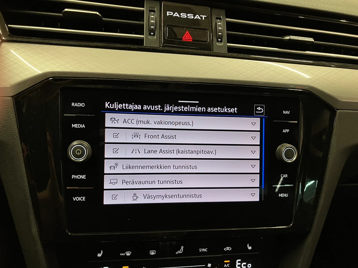 Car Image - Vt1z6hlokY5ikc3rR2uje