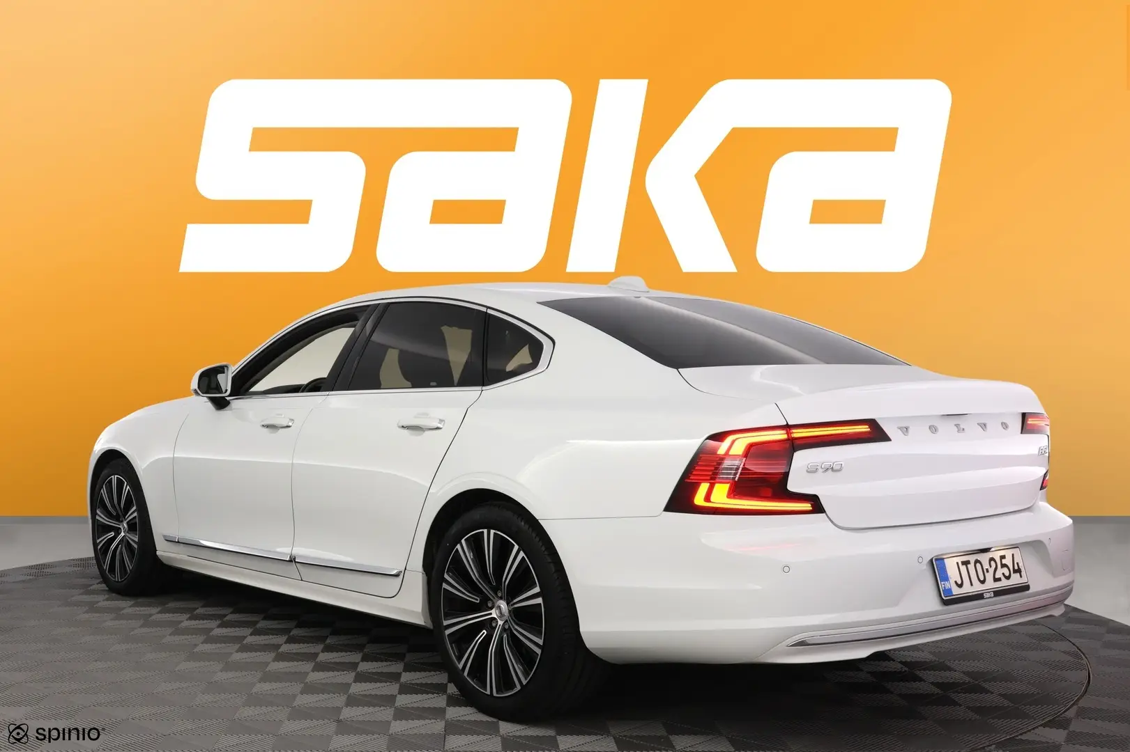 Car Image - rsrT9txfg9CElAnVdHzcE