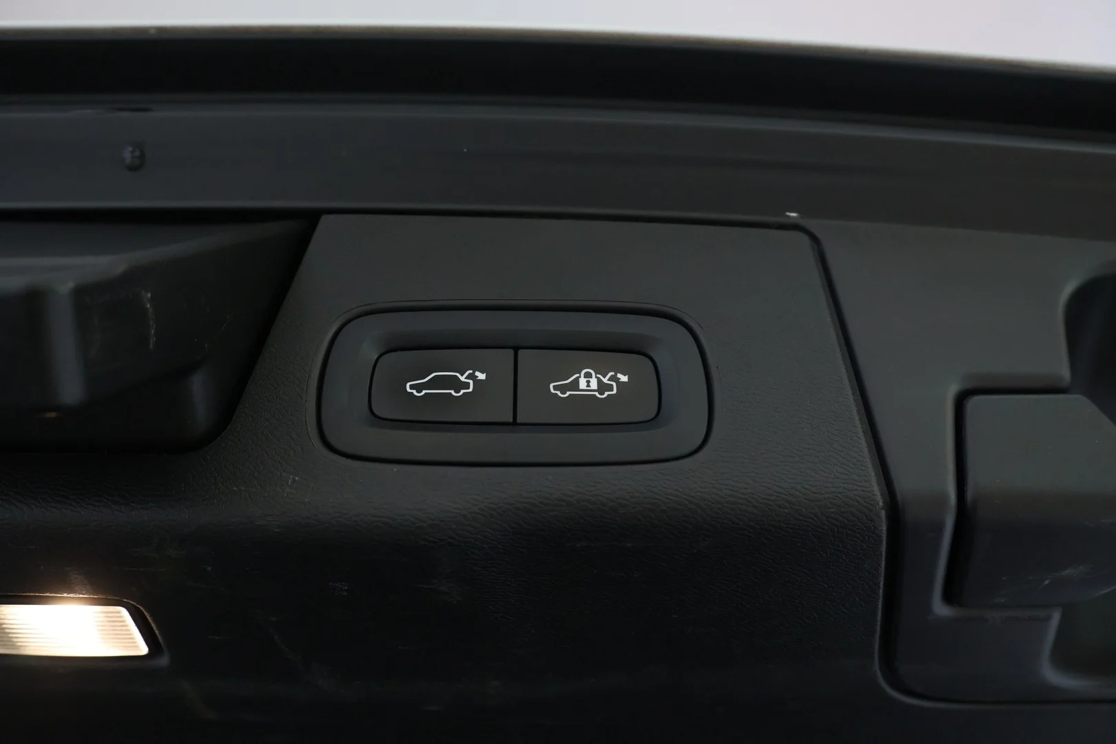 Car Image - 7bXjli0mopH52kX9juGS5A