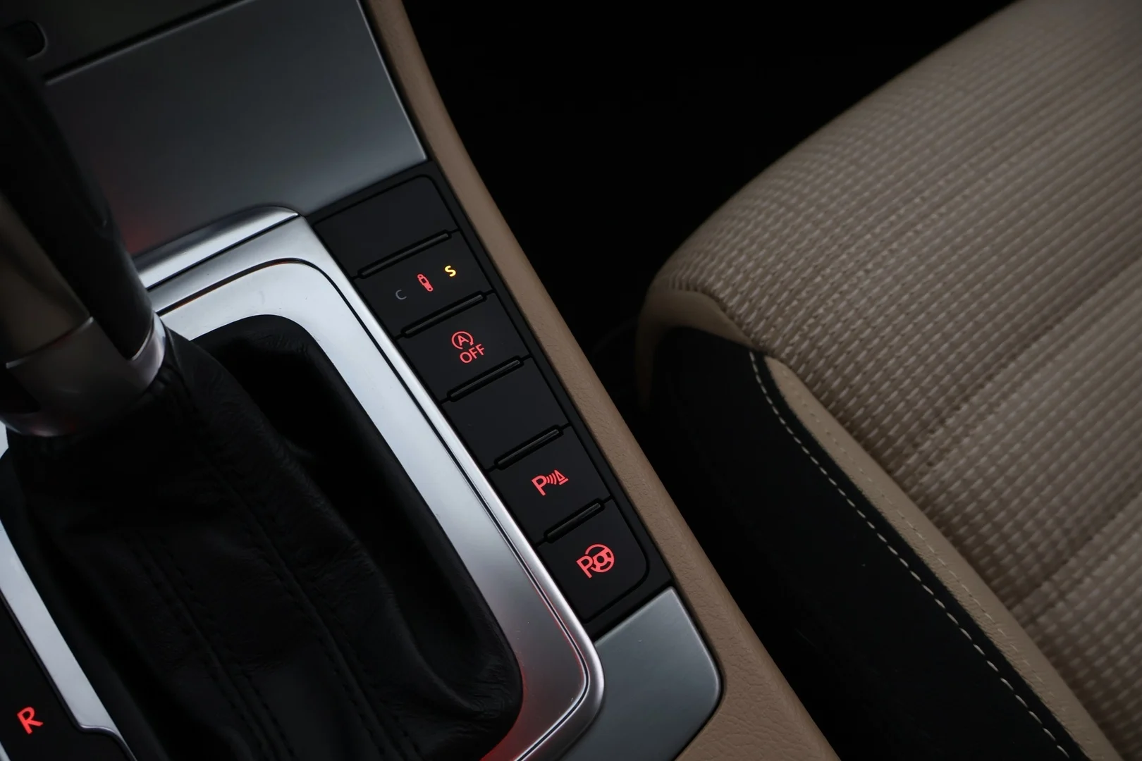 Car Image - 4cAWCTAfRbWRcS1B4Ab7xQ