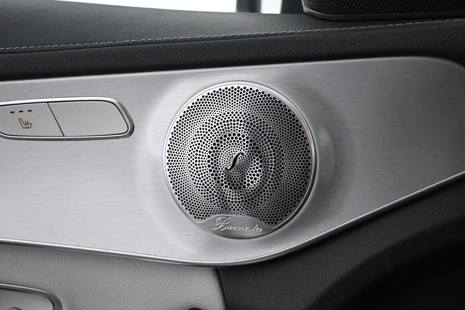Car Image - 4p2JNSYmC5nopIULj7WLo7