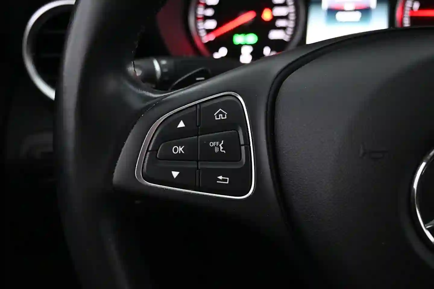 Car Image - 7pTS1EZrqElYoia4v2ClCm
