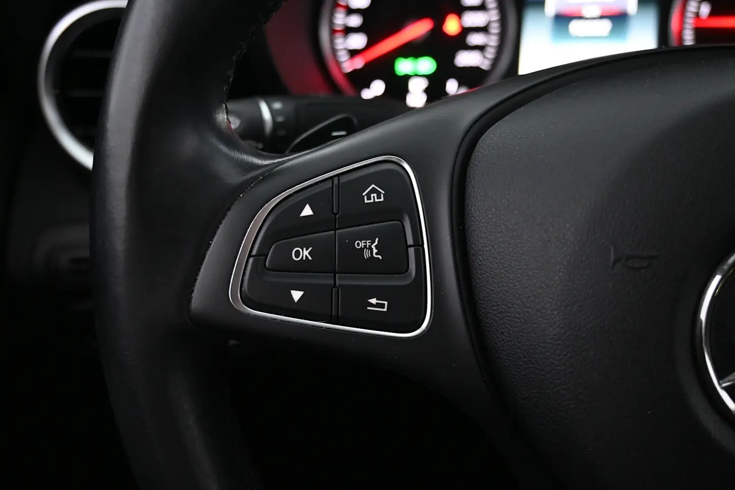 Car Image - 7pTS1EZrqElYoia4v2ClCm