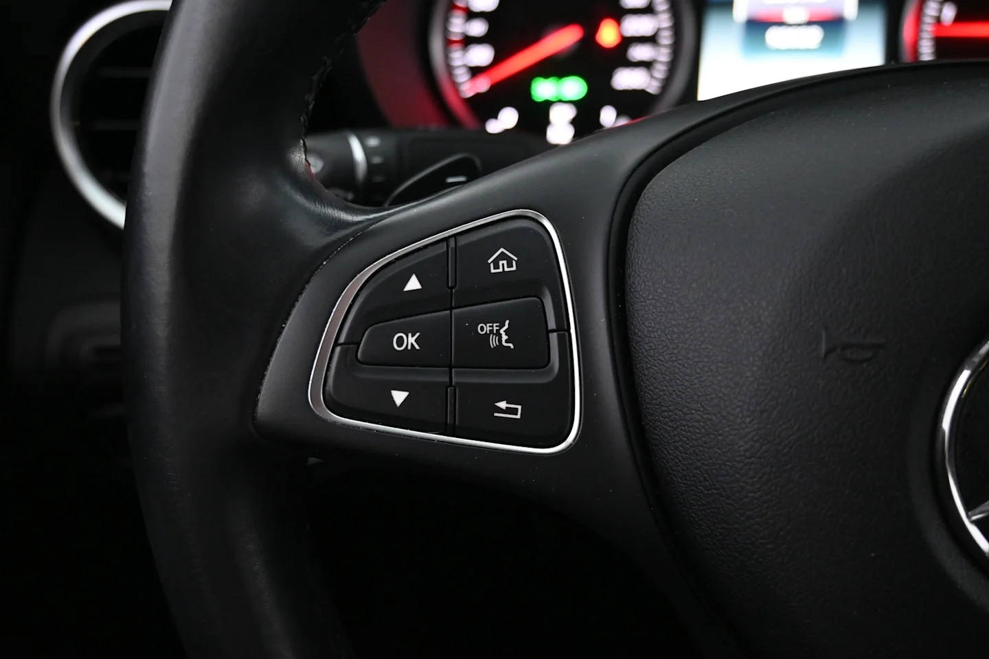 Car Image - 7pTS1EZrqElYoia4v2ClCm