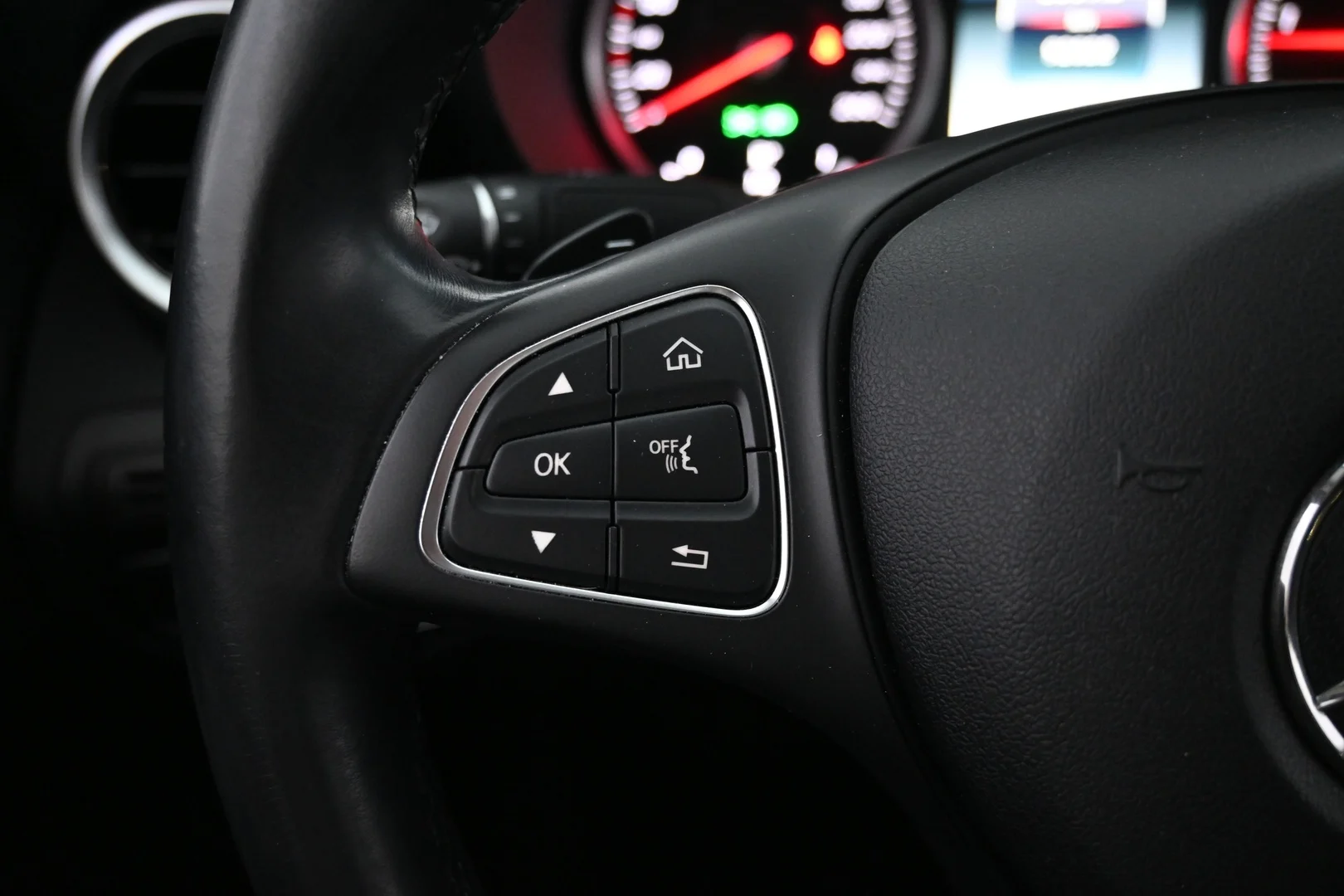 Car Image - 7pTS1EZrqElYoia4v2ClCm