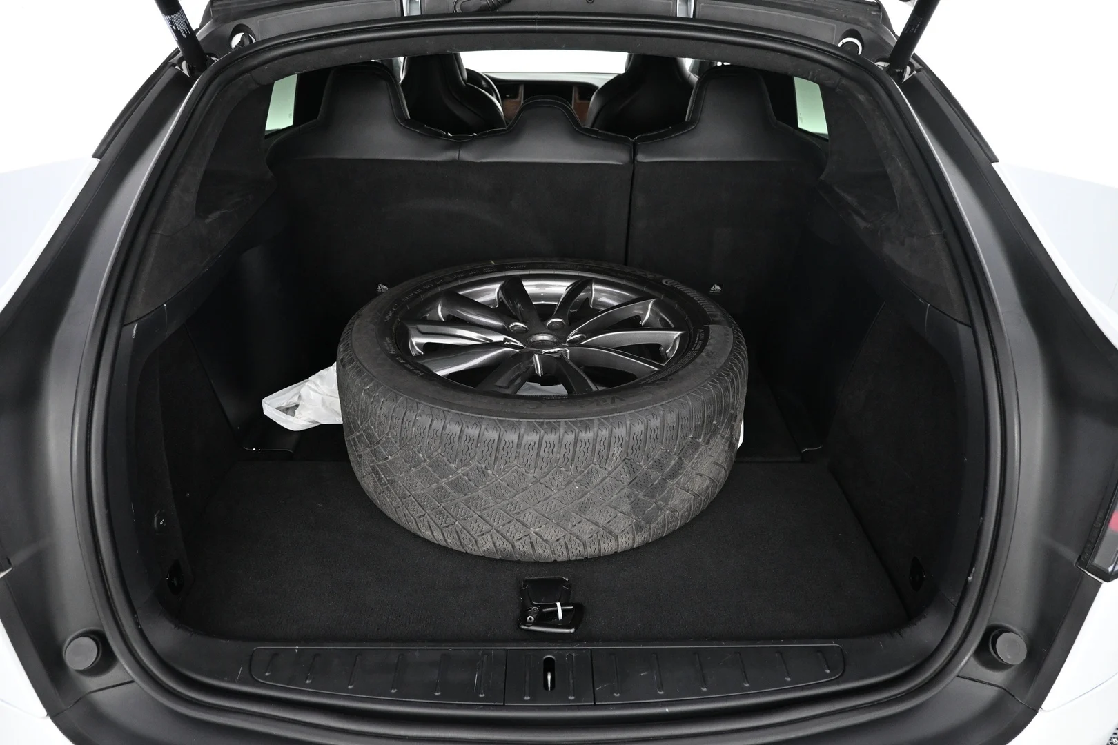 Car Image - 3f9RkNW3WOIZqj4csfuK8B