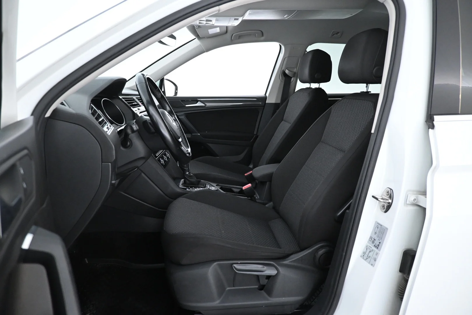 Car Image - 6JkW5QO1r1XLVfQ7uUbVT9