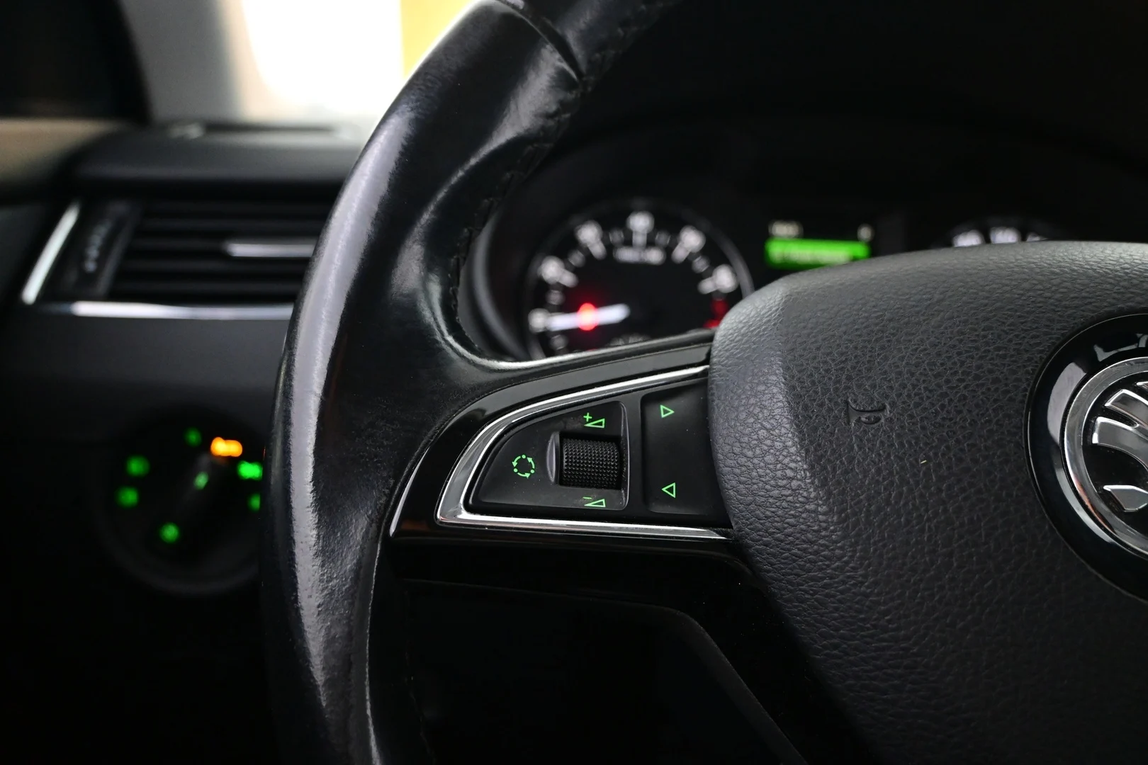 Car Image - 2XegQVmIwsXVGjiIW3Yg8v