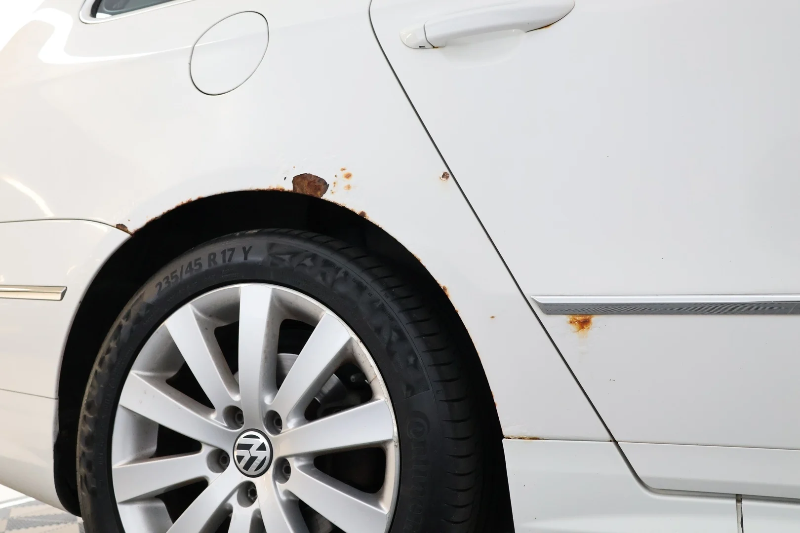 Car Image - 2tuYGKsfCUTHF1U8KtyR9x