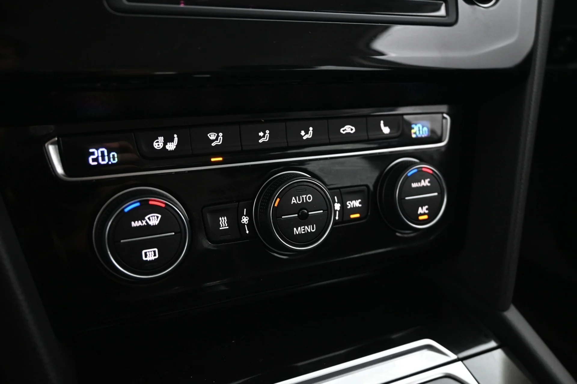 Car Image - 79y9ujzms06E6jqRuoKgwj