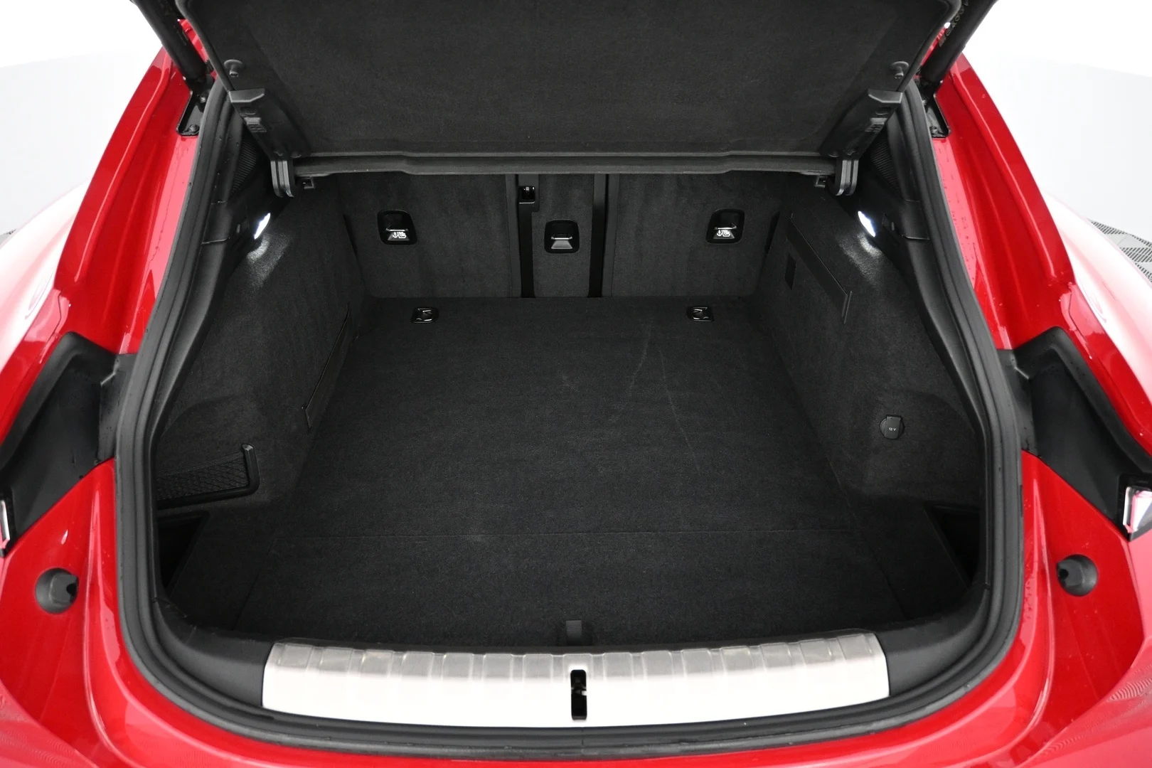 Car Image - 2hB1X8akEnLphRzzqEIpgk