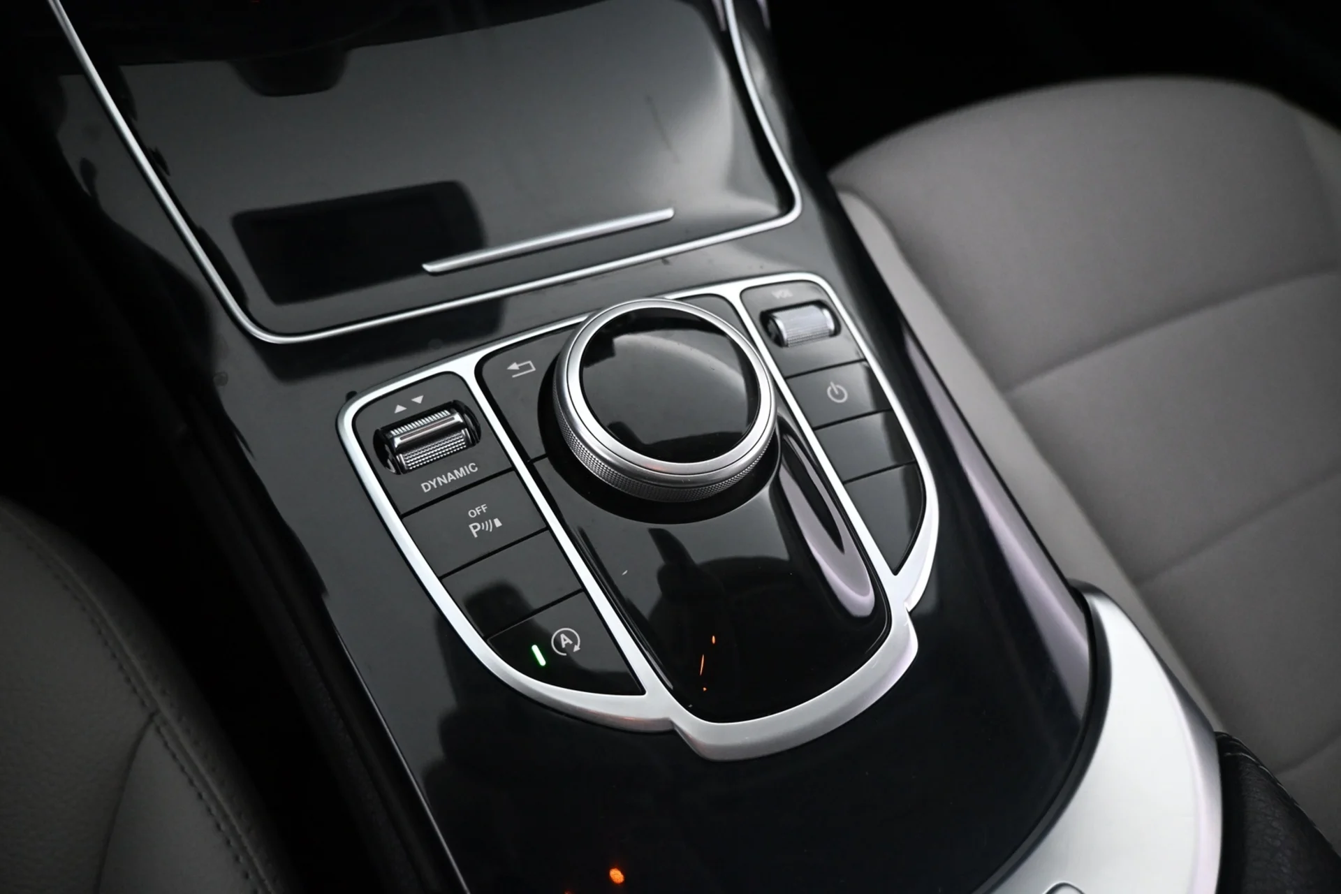 Car Image - 7ADpwcjprPatEzwIQ3DmU2