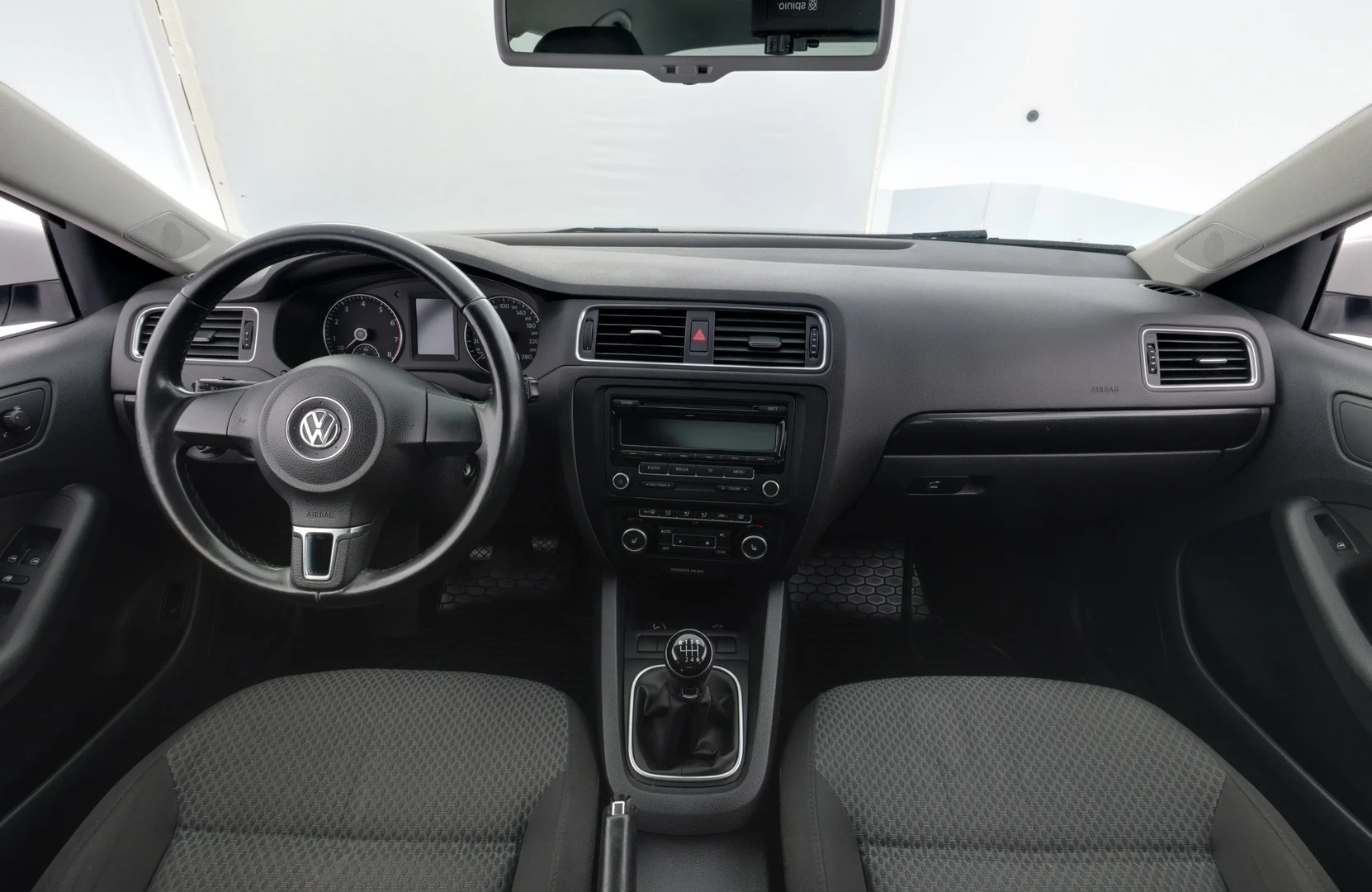 Car Image - 2yN10lbbtBj475sCoGnaEP