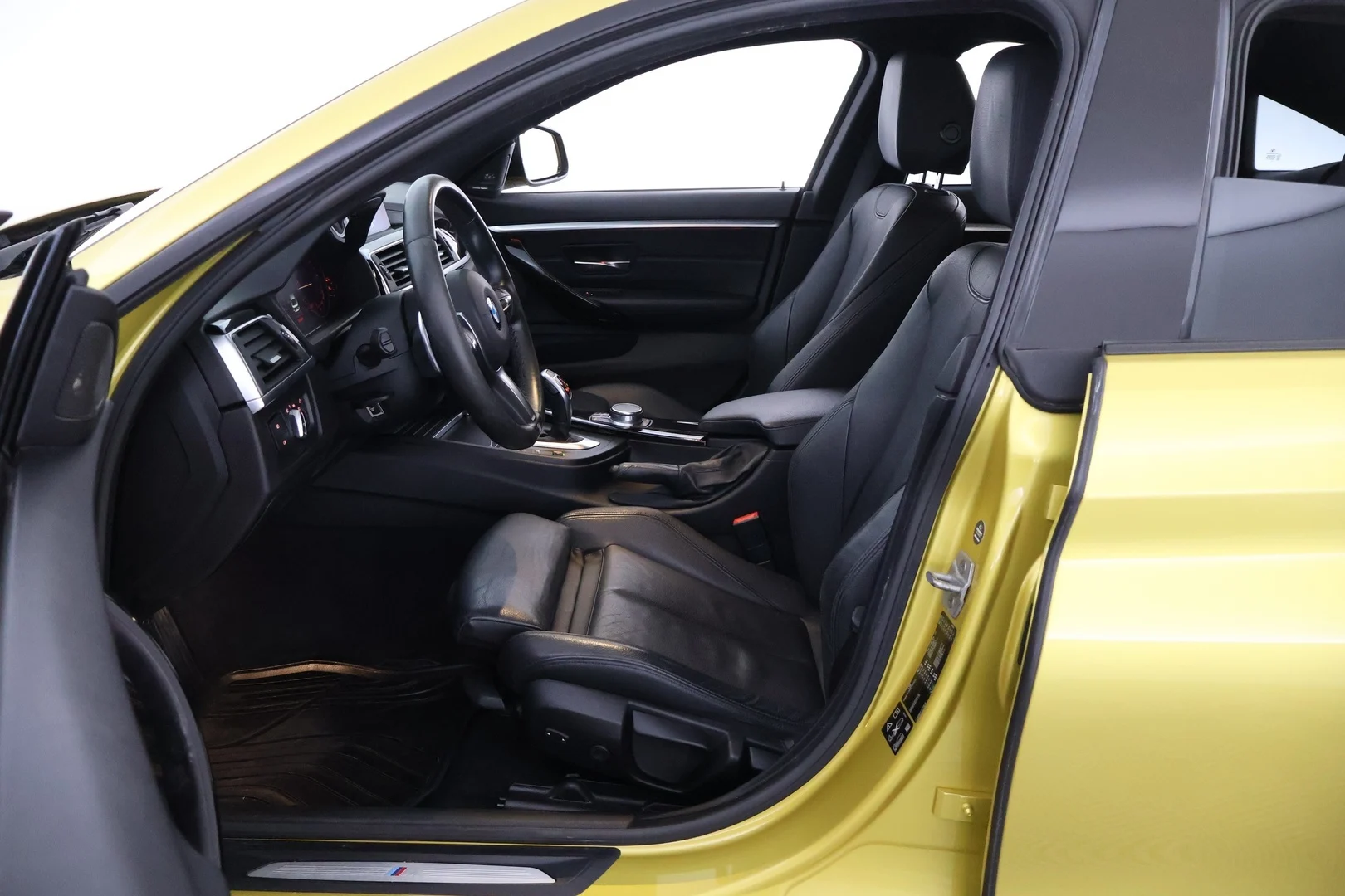 Car Image - 6SmXdmvcizB8pcXGMvuwxX