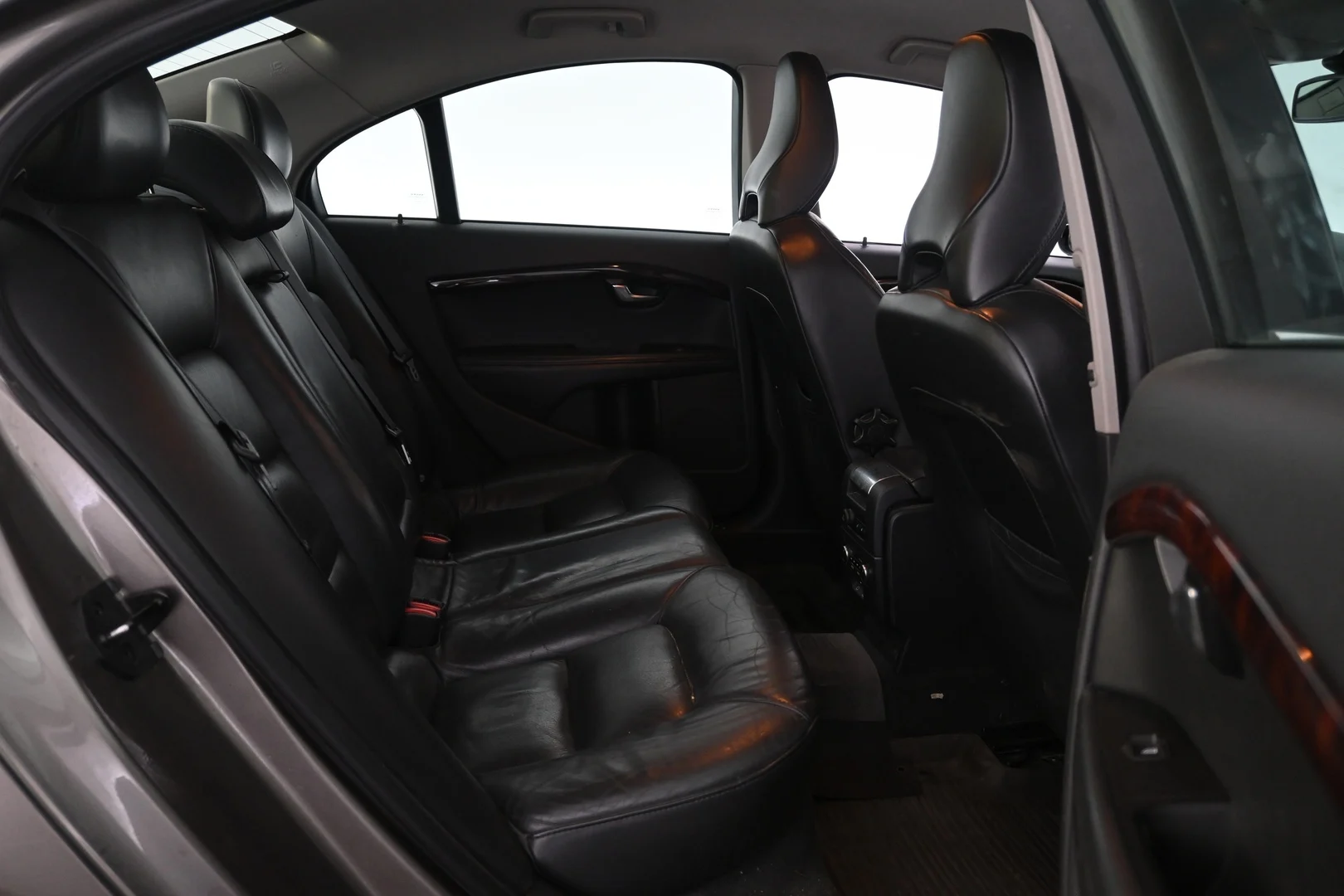 Car Image - 1rOwqa2AzNB3hVsFUSuEKh