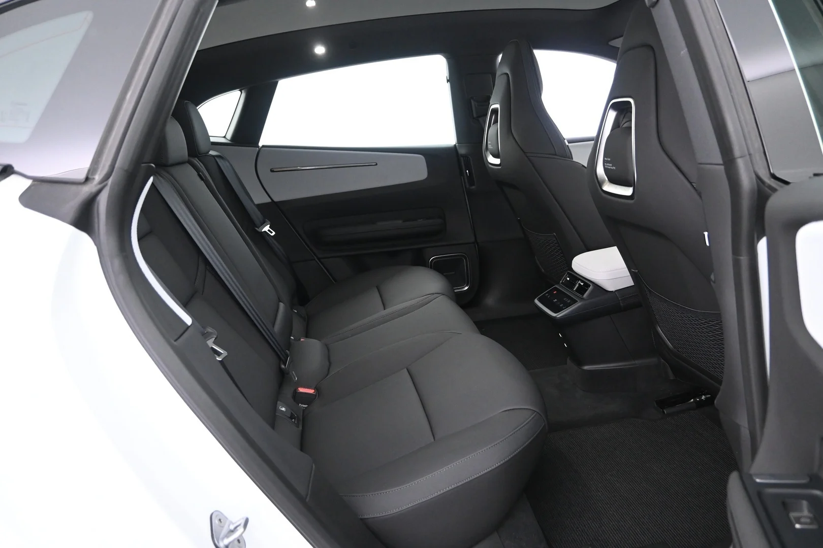 Car Image - rT3Ekj4rb01KgqQFVW6mW