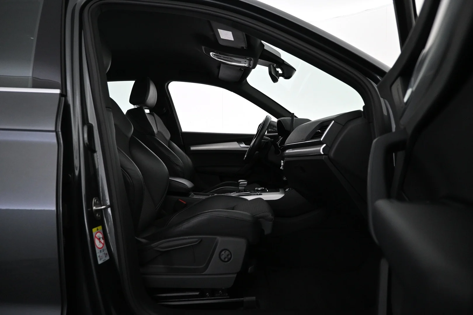 Car Image - 3uQYyoqqhH3JWsFuqzKwpn