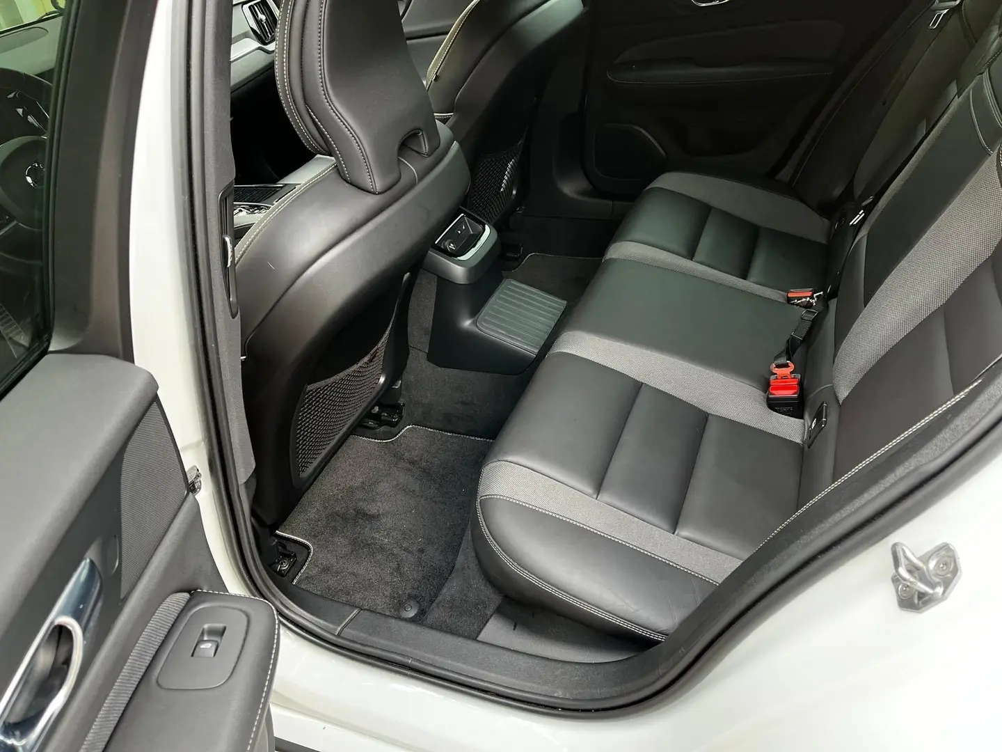Car Image - 2FUlY5gytT7P2KQCFf99Nx