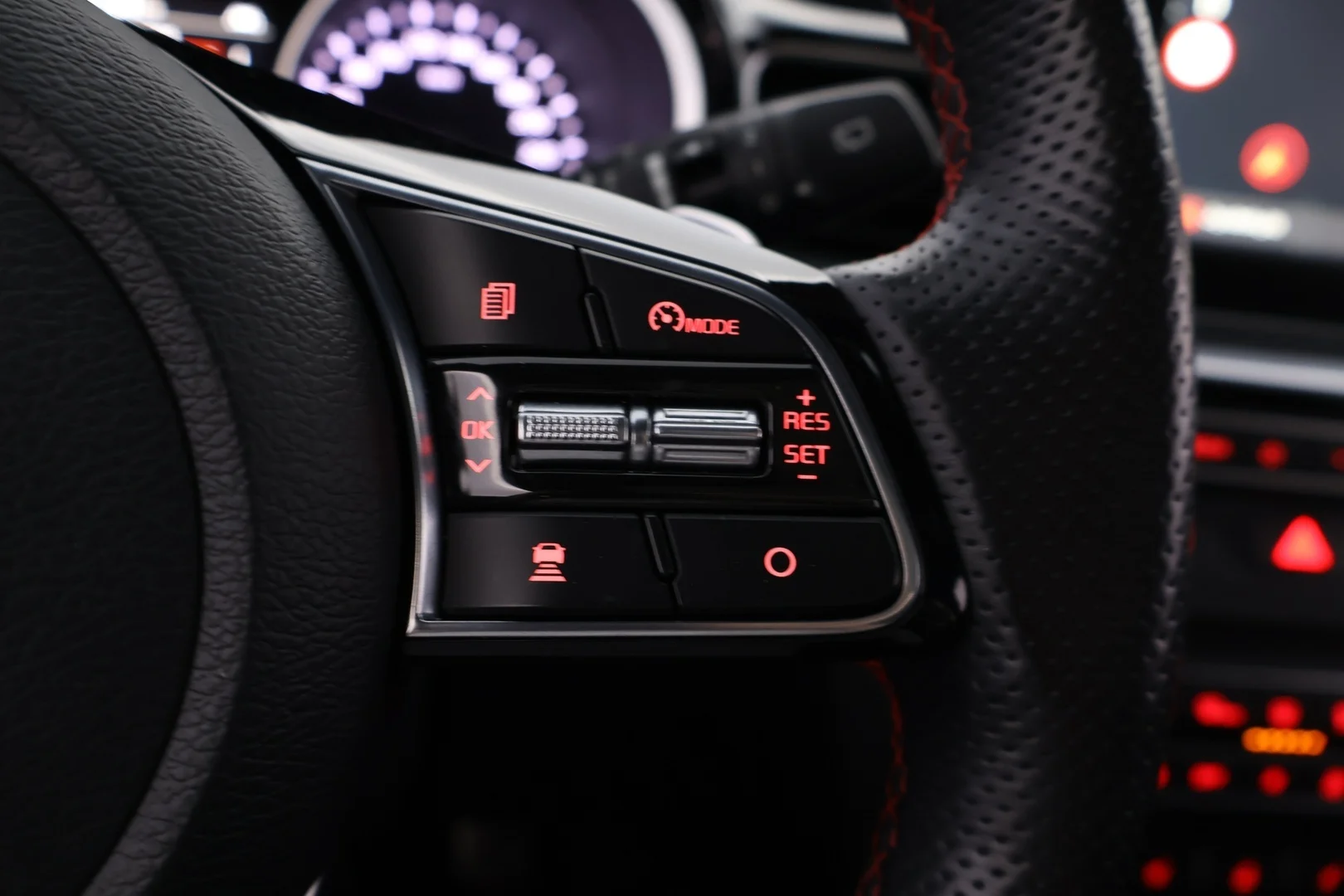 Car Image - 4kbrgE6jCznhbVpOcwpkuP