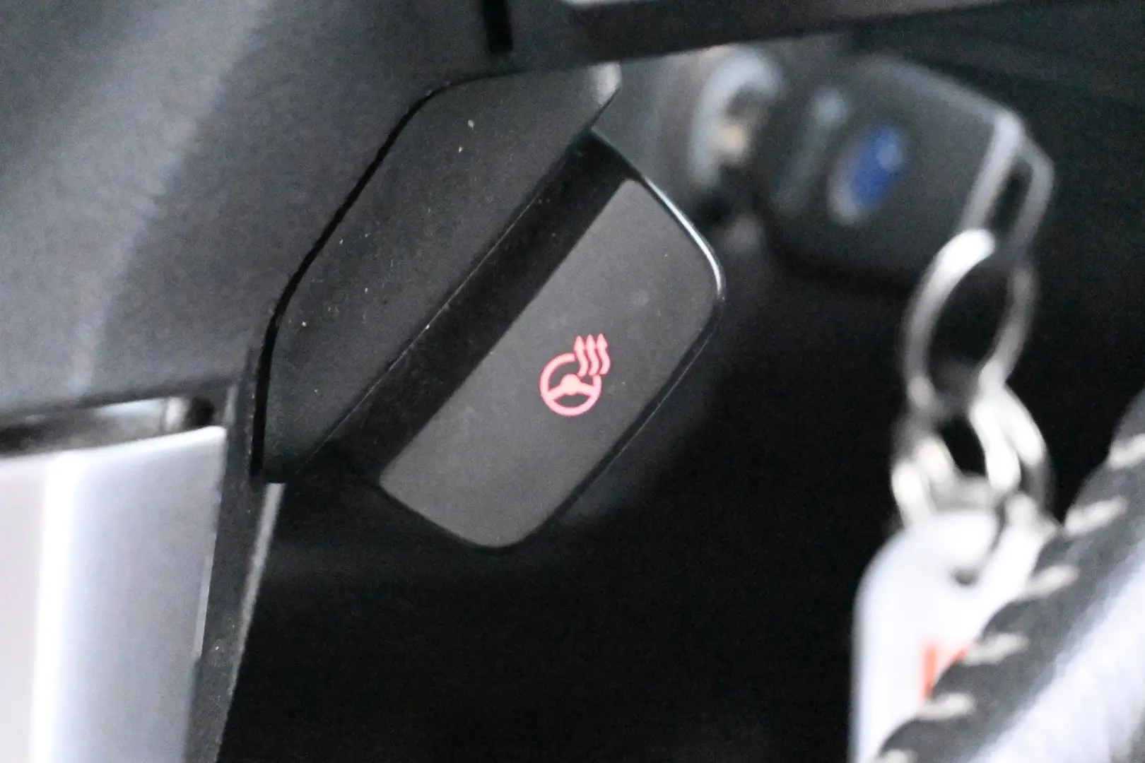 Car Image - 4J5Zc1meTNBu1hS3uM89Iu