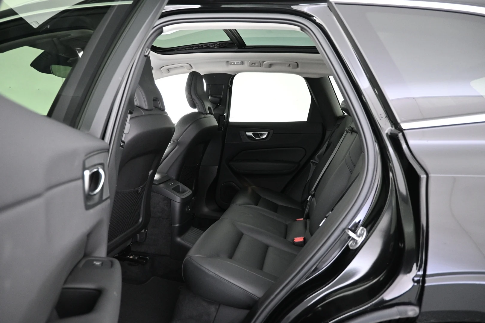 Car Image - 1D32nQ0jdGjSHnH6Hv4Arr