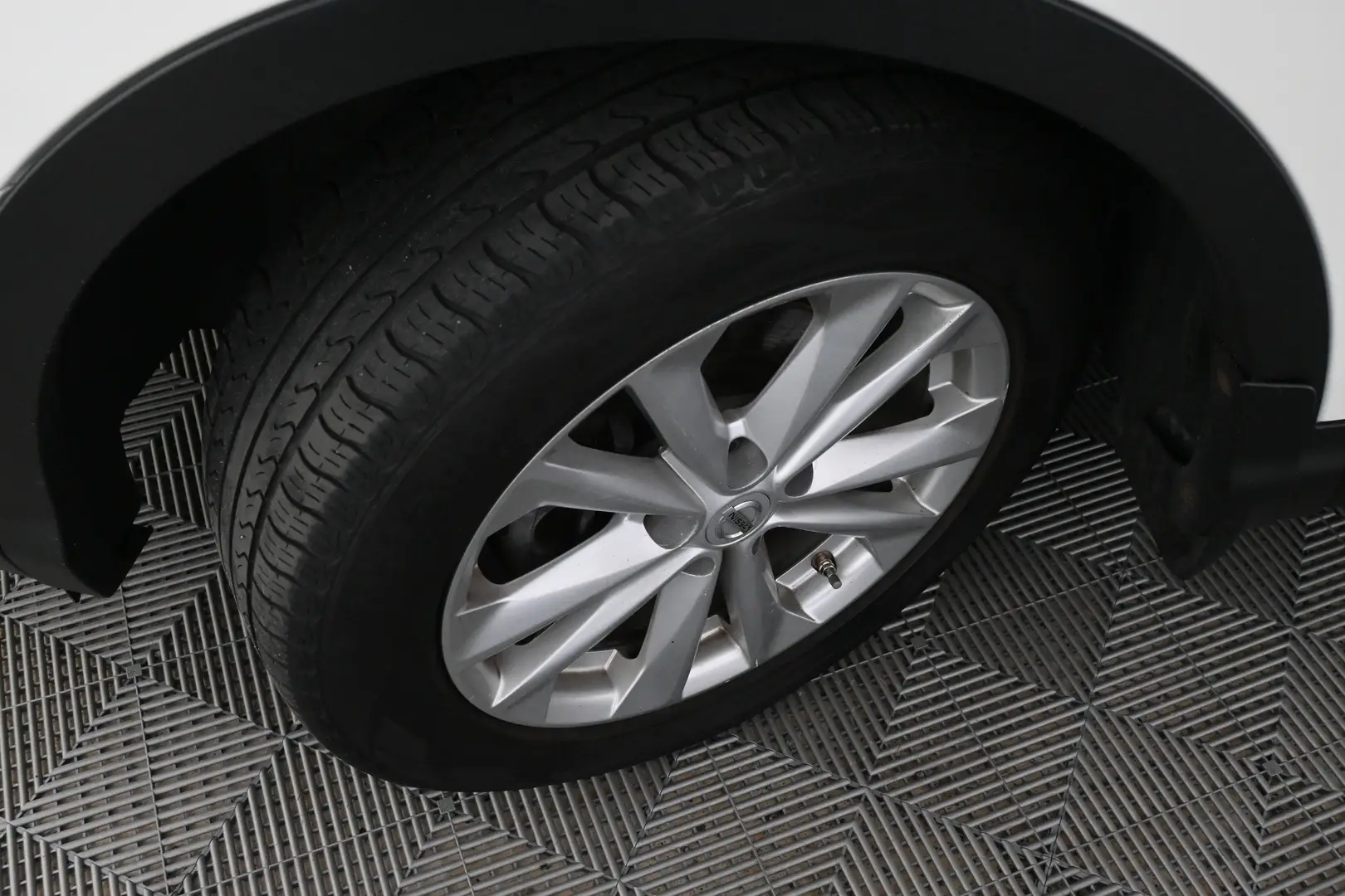 Car Image - 1MGIC0FVSPmGS2zkKDiKN2