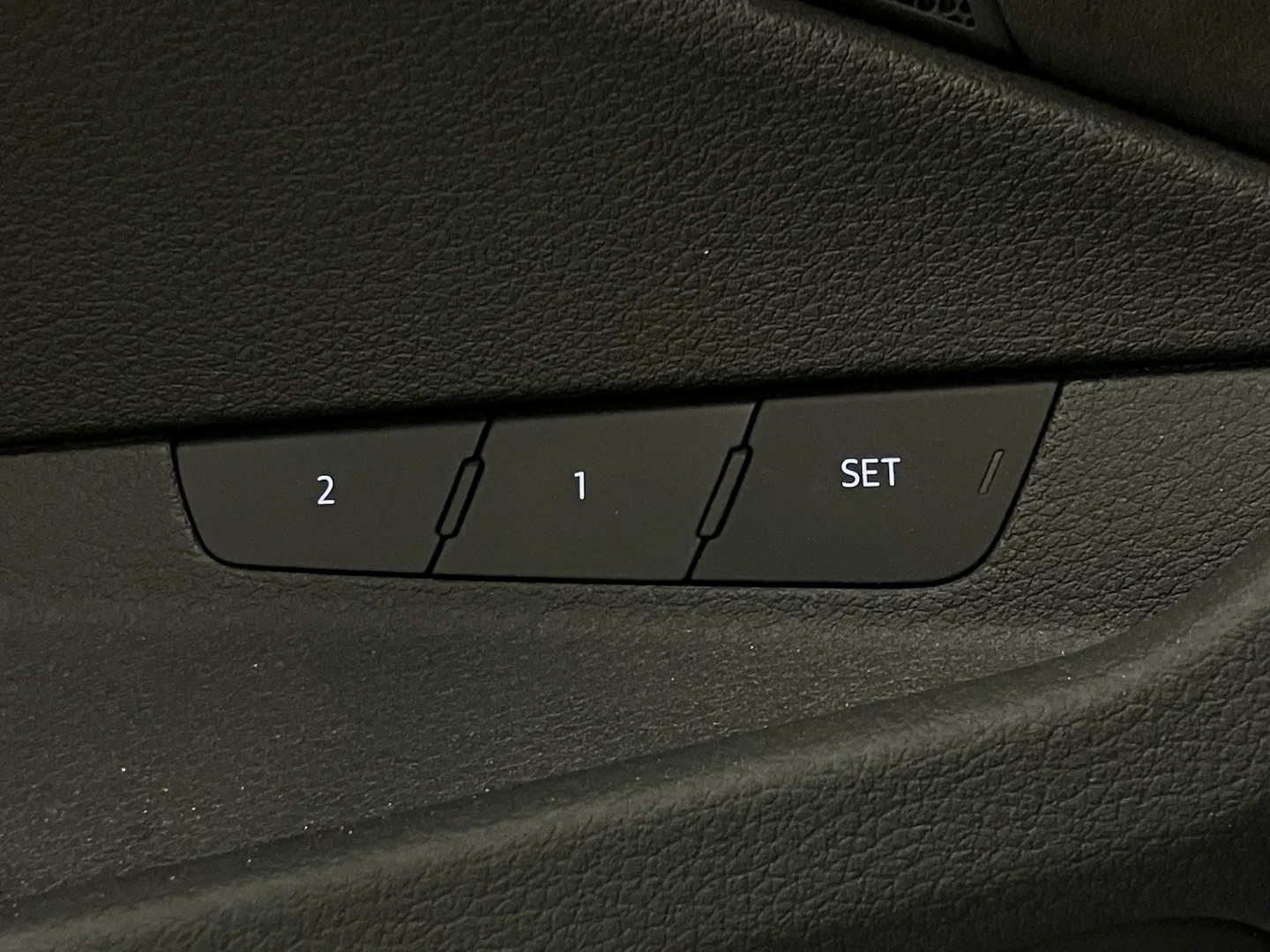 Car Image - 6tw7dnb4rYJiZSke55RCcV