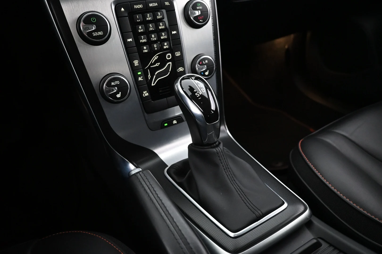 Car Image - 1l8XV6djfhxTbsC6qqkgG2