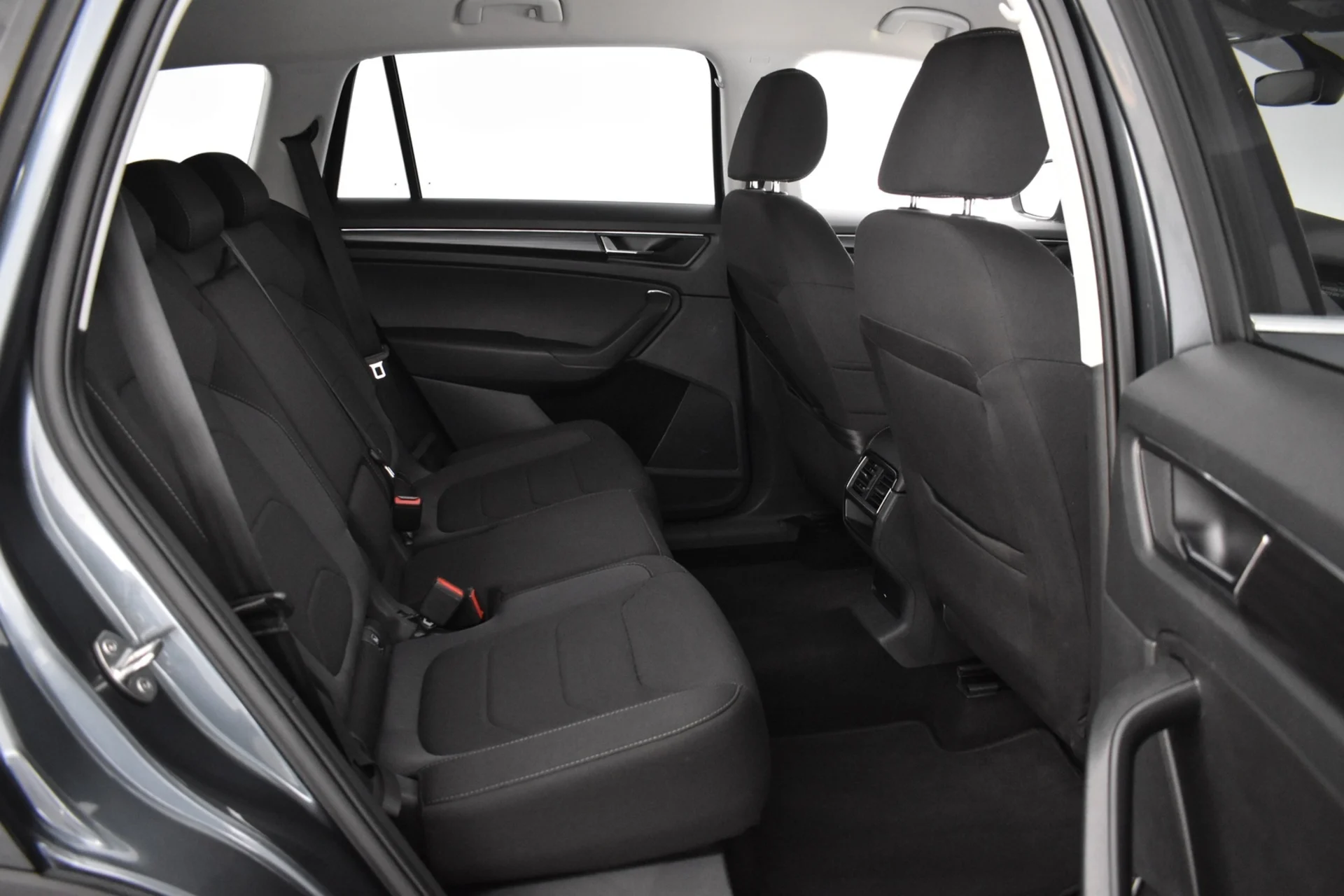 Car Image - 1LNWExdKiV3LTYqpGiTpAT