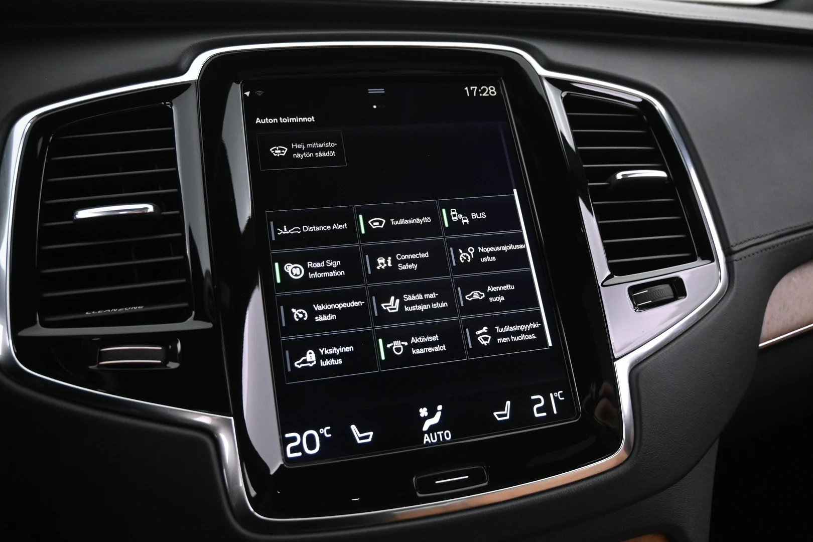 Car Image - 7iZ8vvXkAeZa6lKVkrMEUm