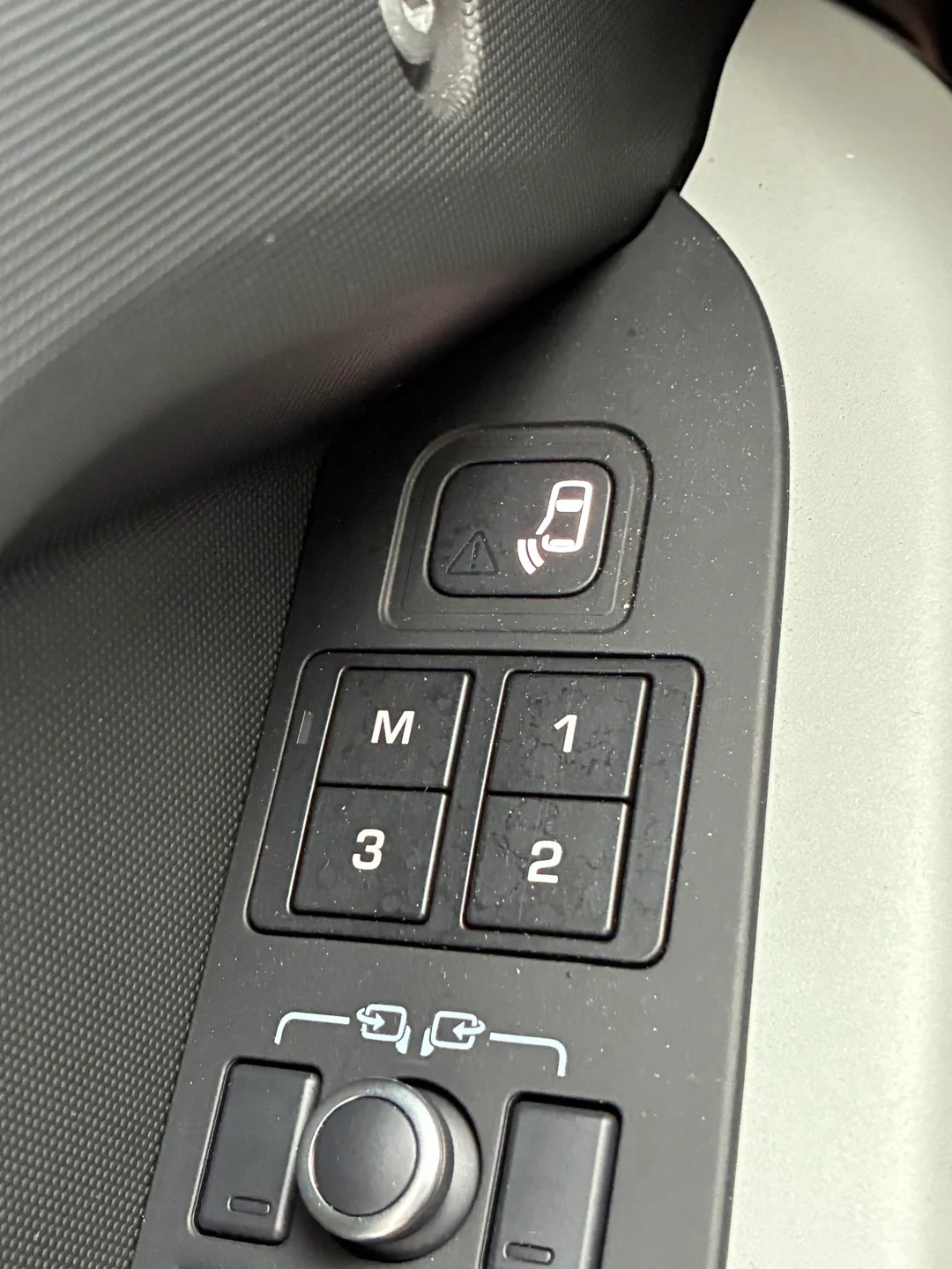 Car Image - 2b2C3DPrq2PIOPmVXrZr26