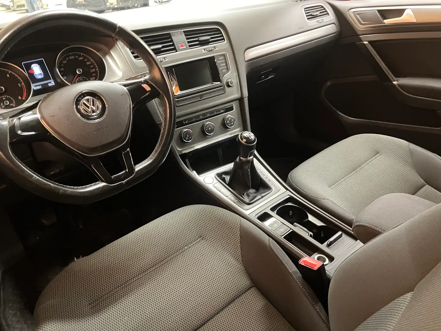 Car Image - 395T82FjxO7cAMuuGVdpGZ