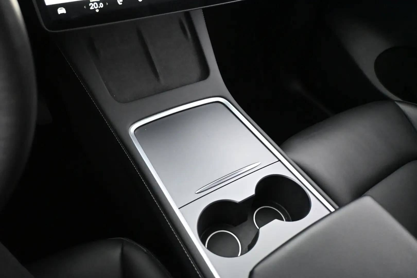 Car Image - 3COlt5jZ1so1HD2YrLOFI1