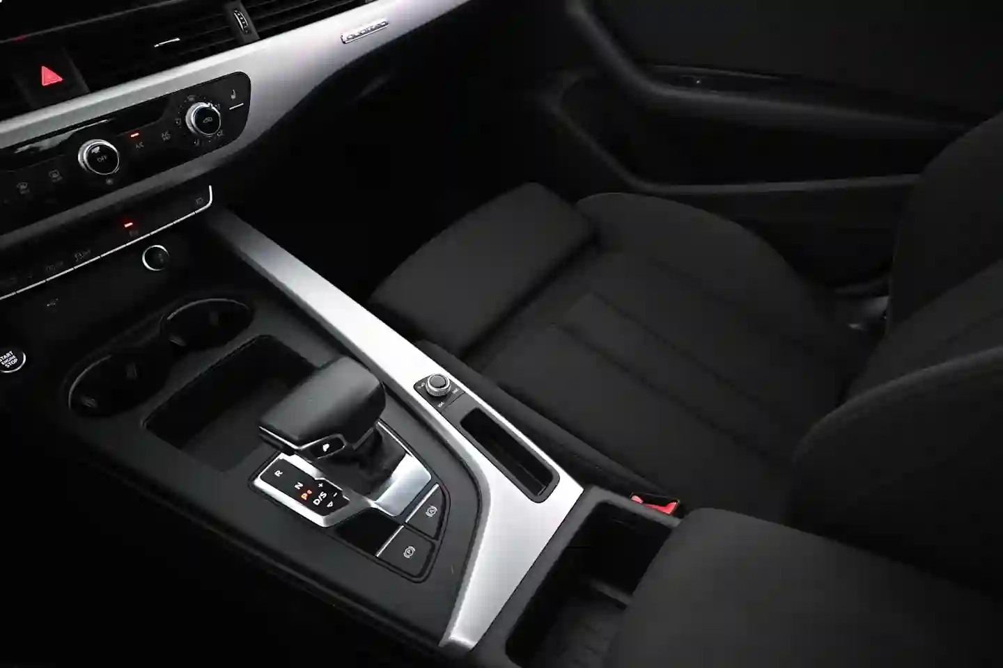 Car Image - 6fN3v0UhXABzEeGMqh38ON