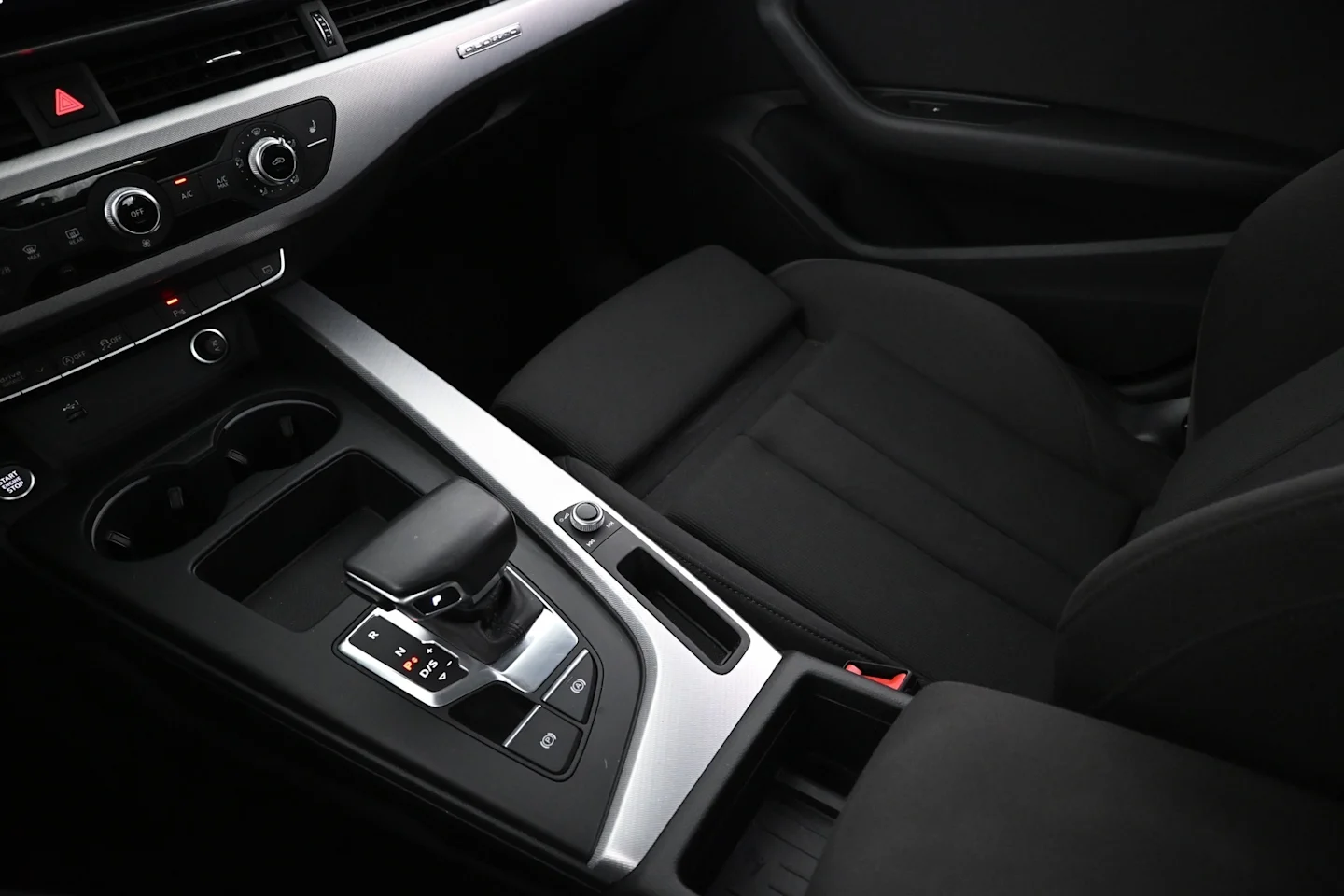 Car Image - 6fN3v0UhXABzEeGMqh38ON