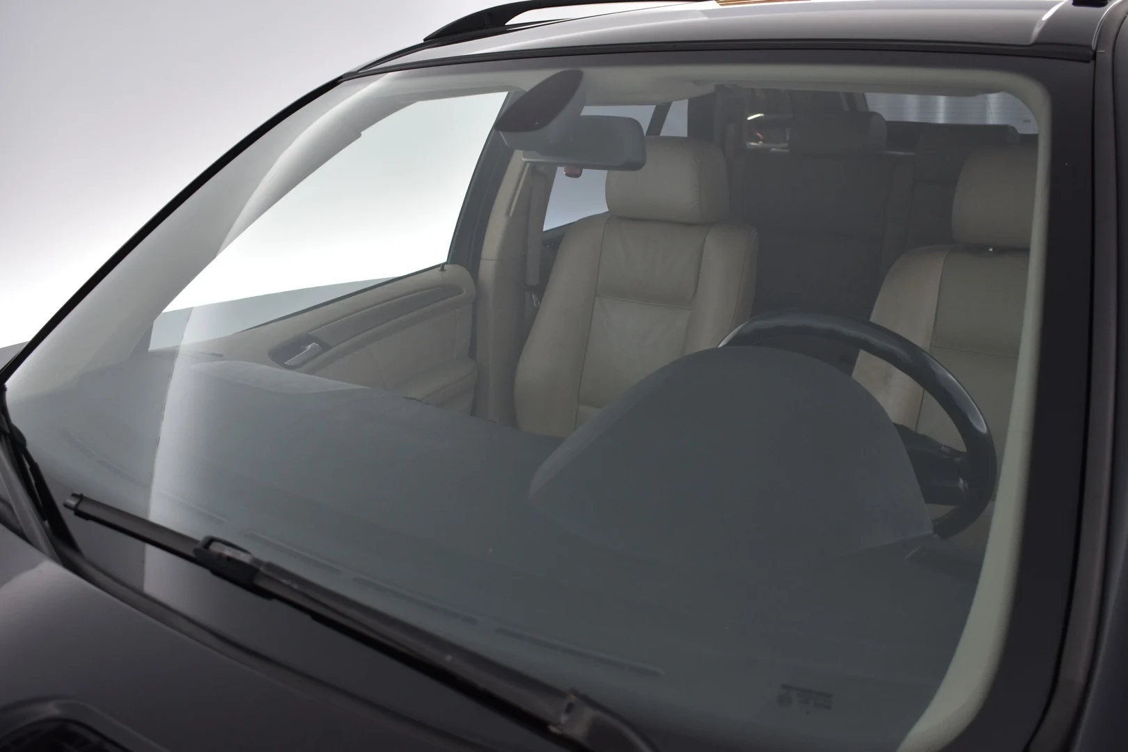 Car Image - qJJAbVsUSFxpIl1uqEHyS