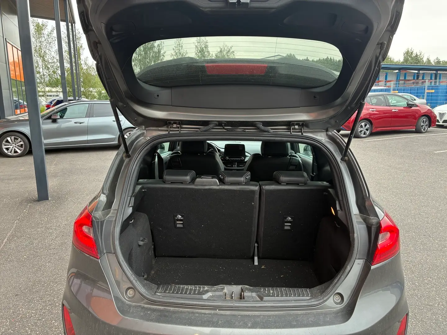 Car Image - 3tPsWsxPUz7dk885S0zky3