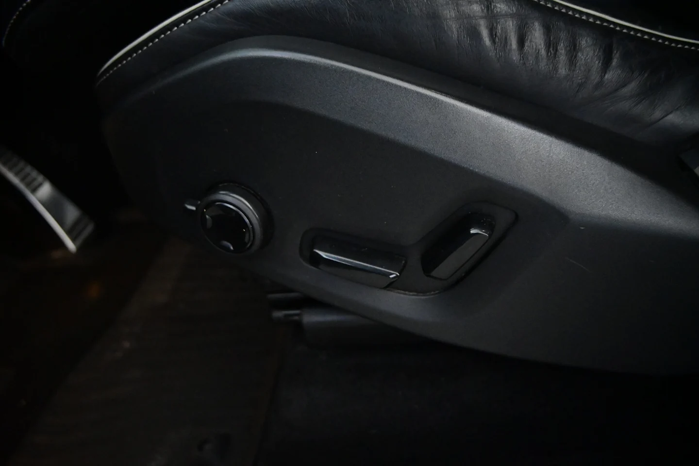 Car Image - 60AjwsUXT6zgZrcHPcfuCD