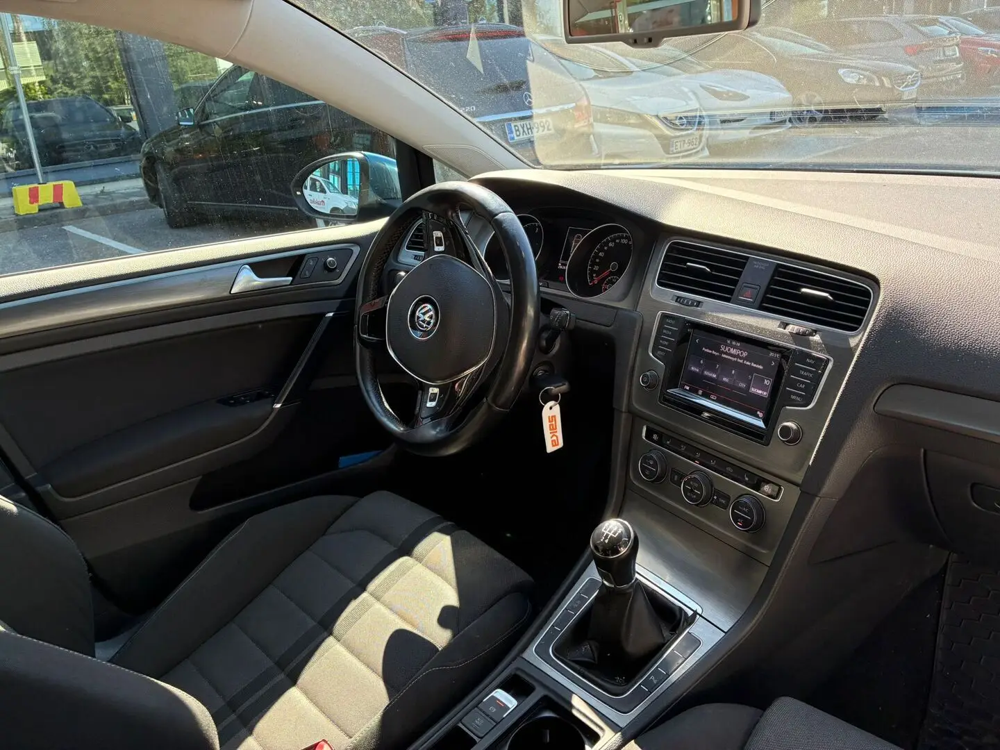 Car Image - 2W0RMaahkwSesi1YlWqHFZ