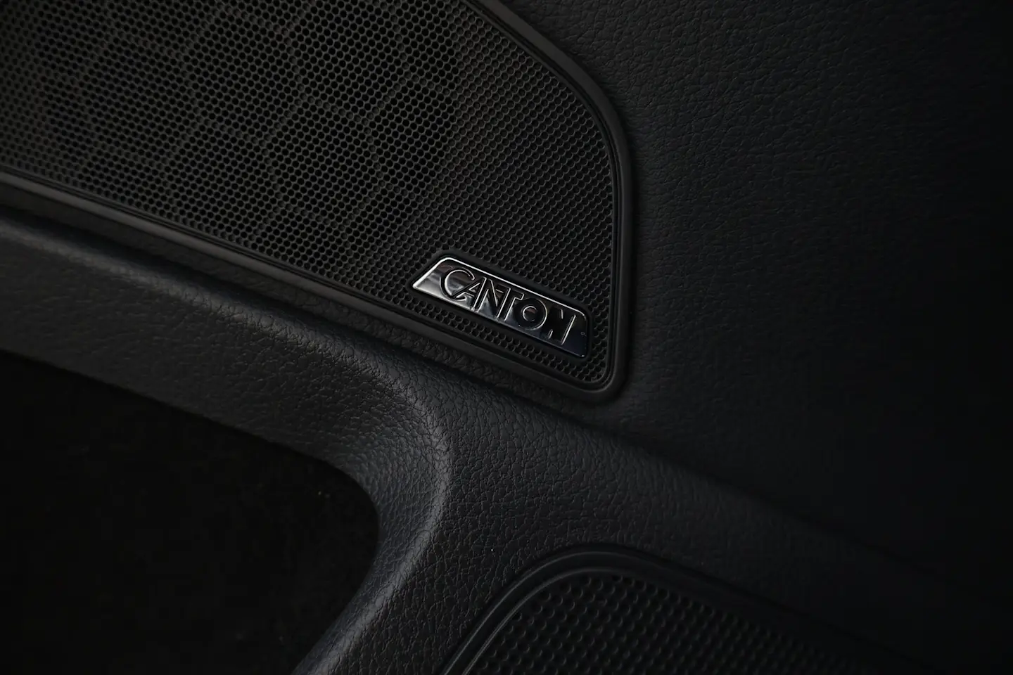 Car Image - 3Xb1gfBH5OfUhDmUNXWZVn