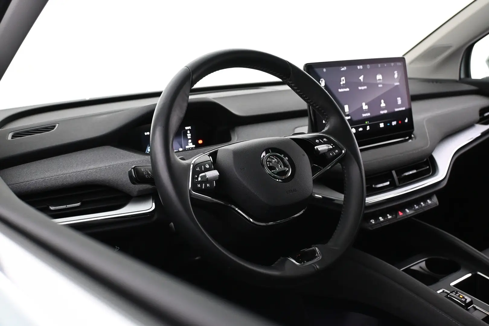 Car Image - 7MzbnbPtAYrf0dLPbhbbbn
