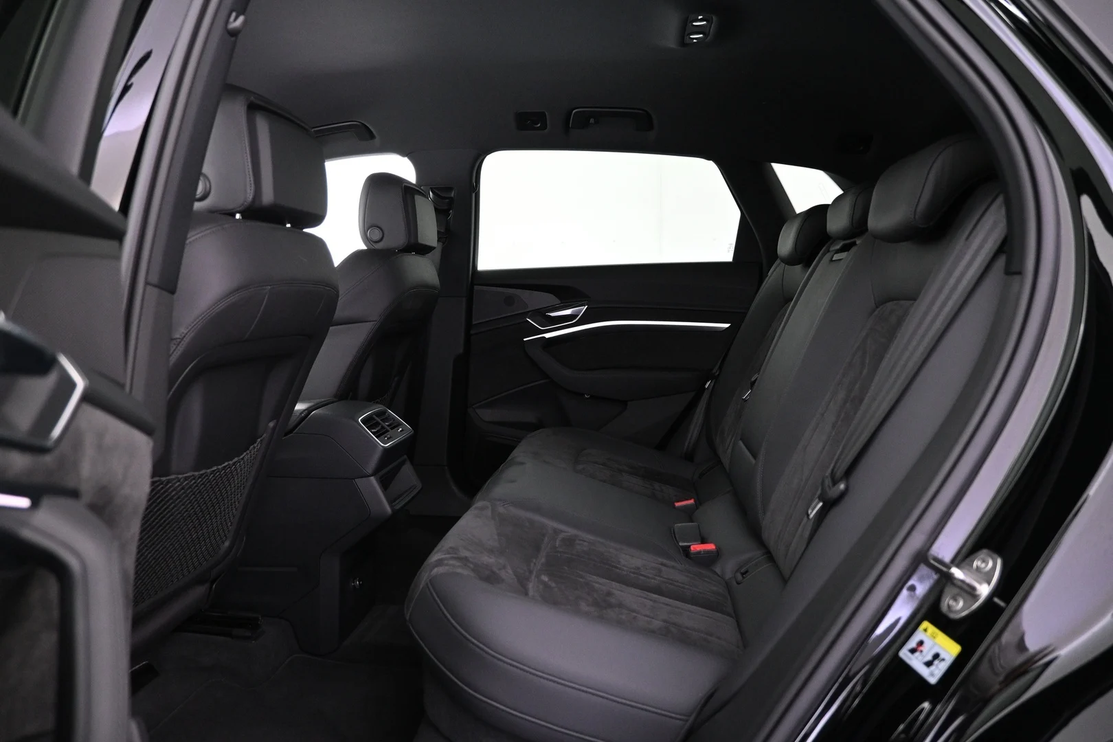 Car Image - 10ZUh23nx9OJCIleblPHPU