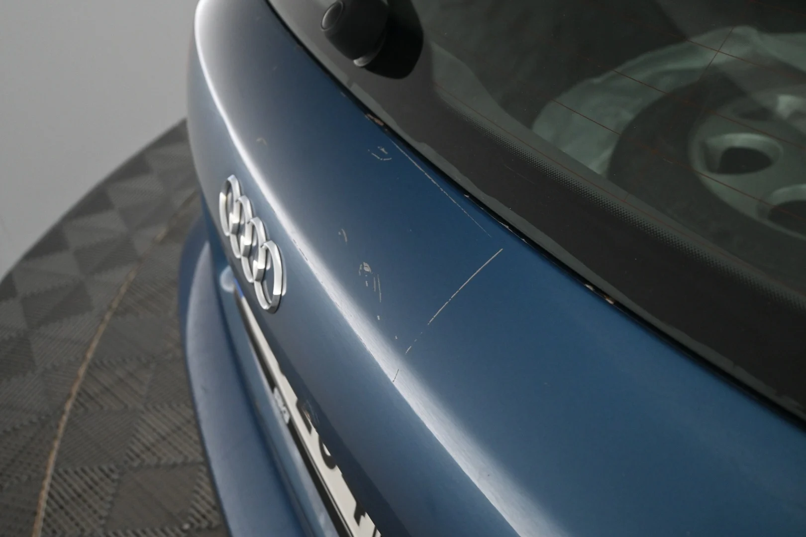 Car Image - 63vyIpfGKLKyzKUb1Umx9k